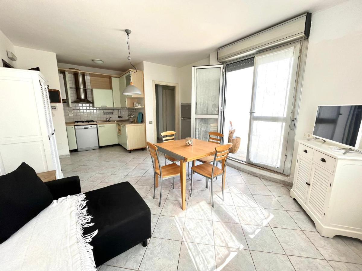 Venere Apartament تيرّينْيا المظهر الخارجي الصورة